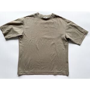 Women's Uniqlo Basic Khaki Green Brown T-shirt Size Small